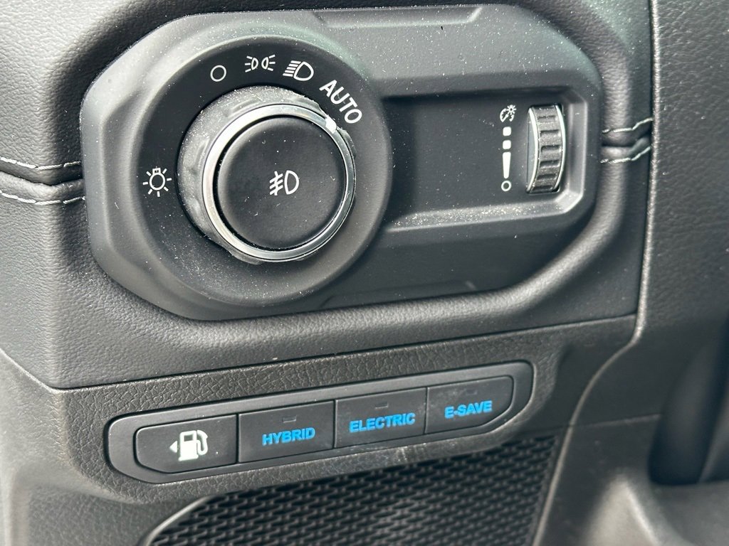Used 2024 Jeep Wrangler Unlimited Rubicon 4xe image 12