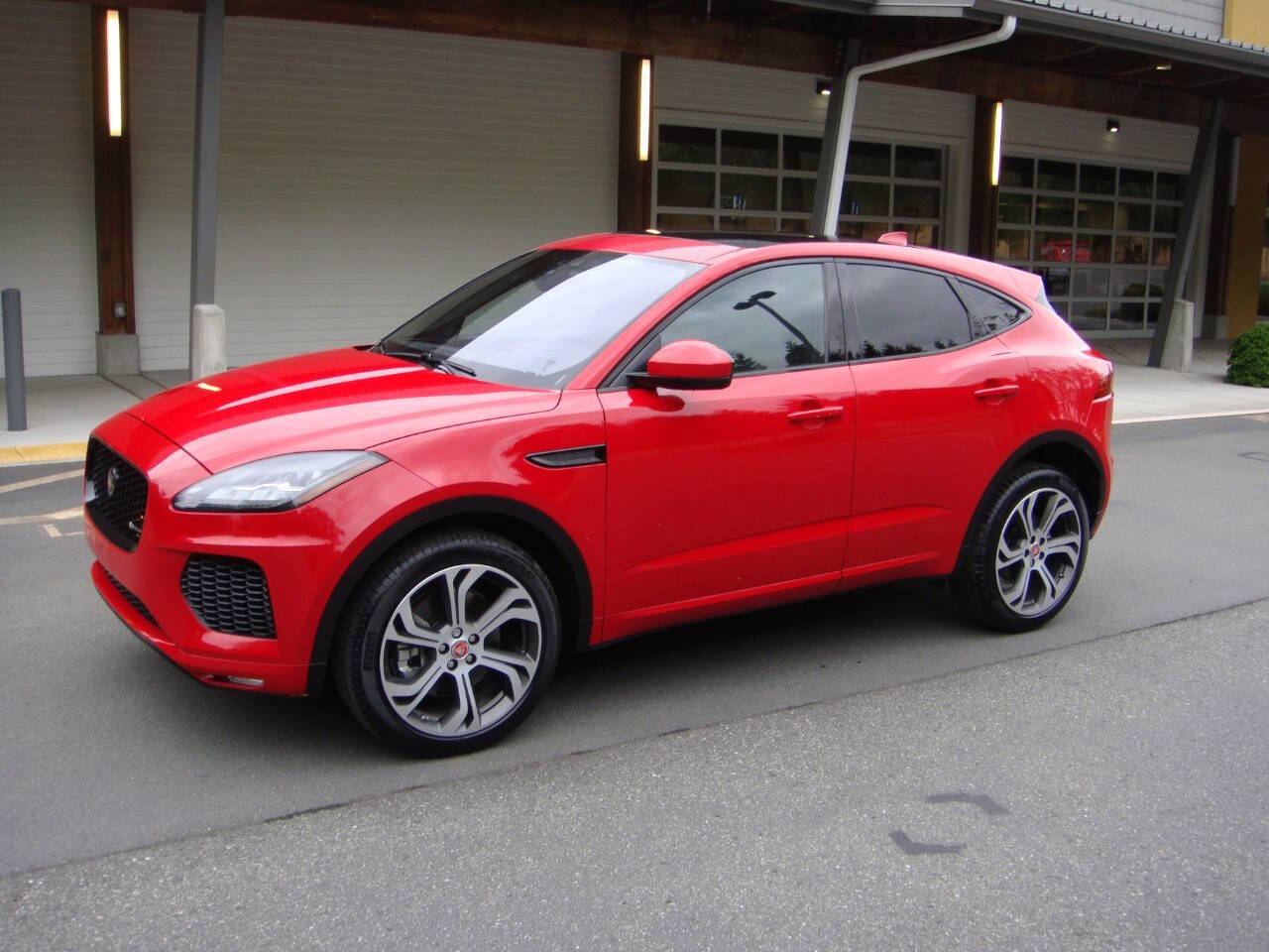 Used 2018 Jaguar E-PACE First Edition image 3