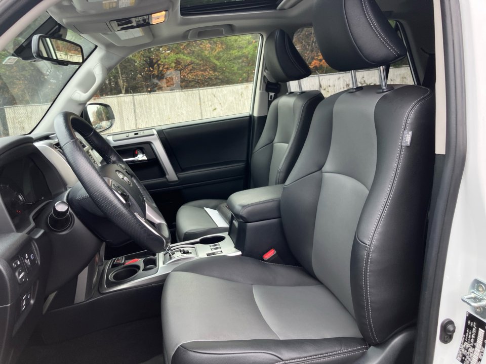 Used 2024 Toyota 4Runner SR5 Premium image 34