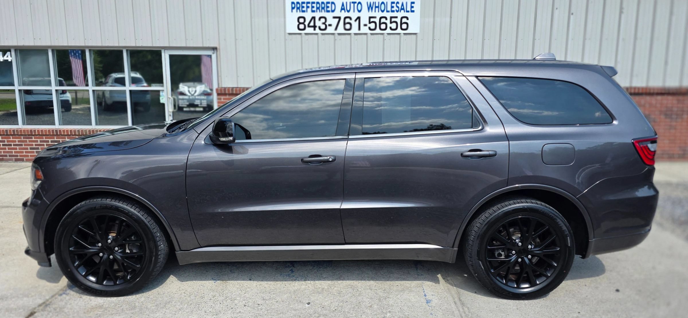 Used 2016 Dodge Durango R/T w/ Technology Group AWD/4WD image 3