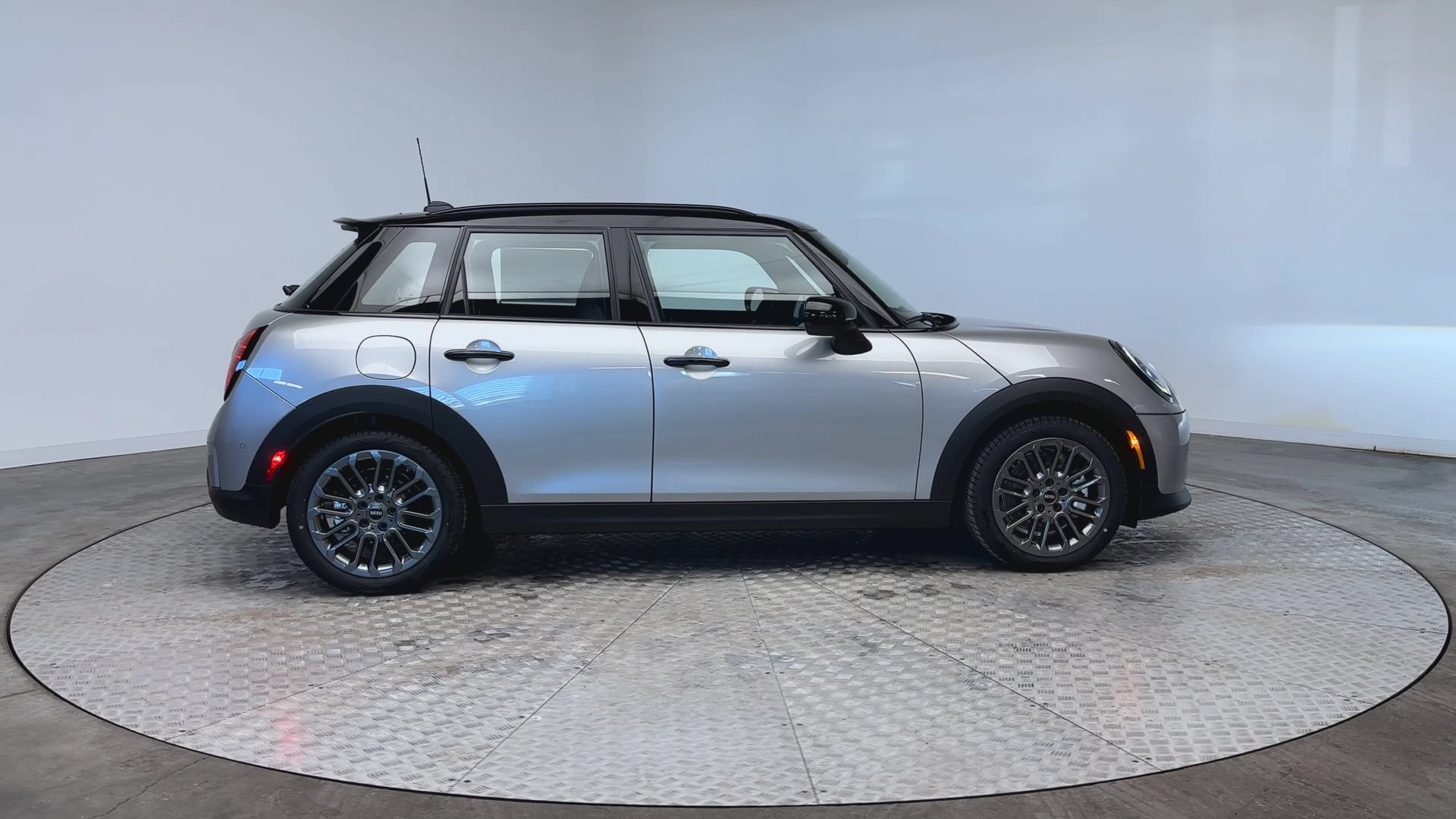 Used 2026 MINI Cooper S FWD image 9