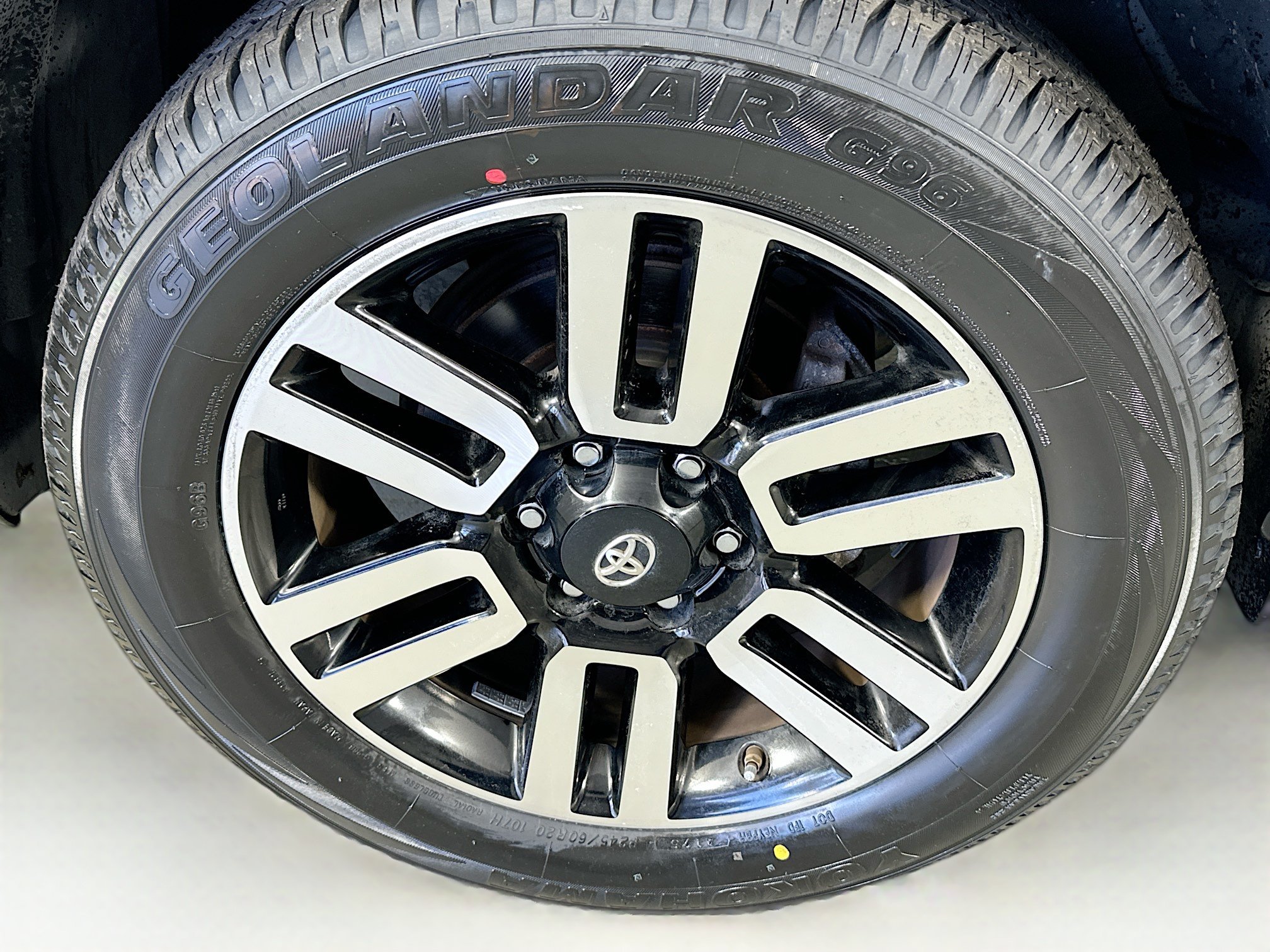 Used 2019 Toyota 4Runner Limited AWD/4WD image 30