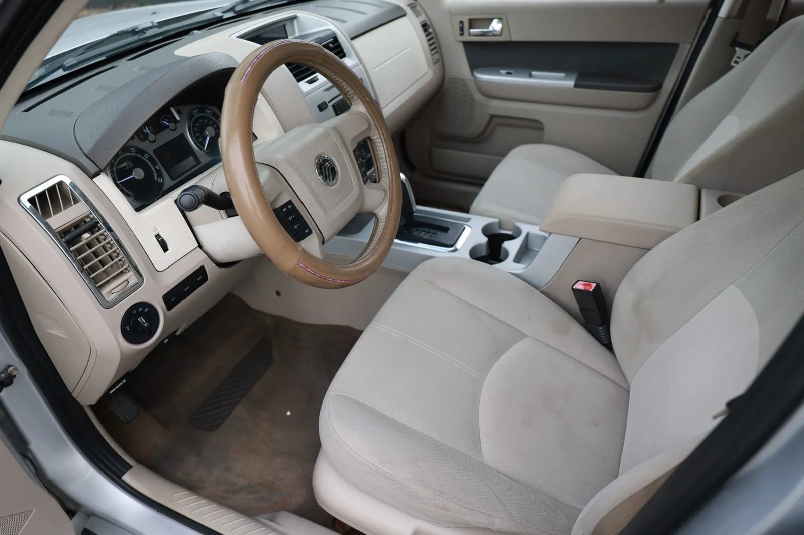 Used 2010 Mercury Mariner 4WD image 24