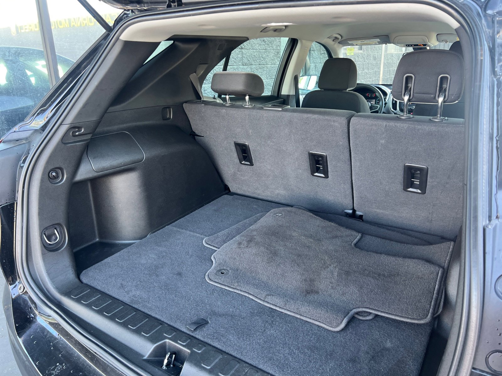 Used 2020 Chevrolet Equinox LS FWD image 17