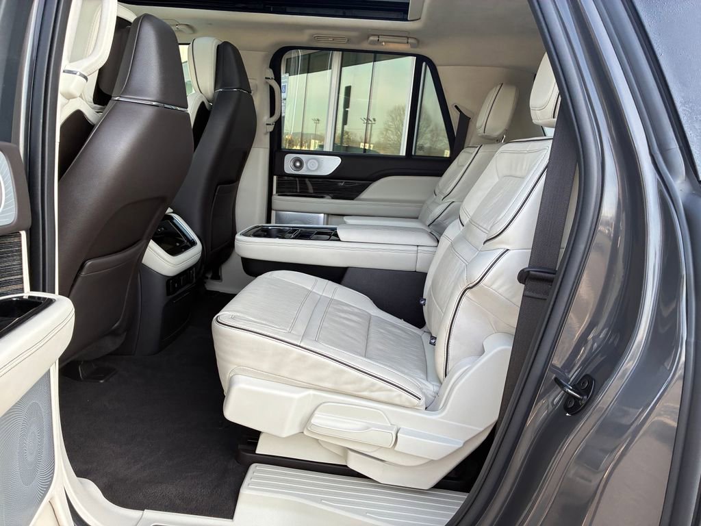 Used 2024 Lincoln Navigator L Black Label image 21
