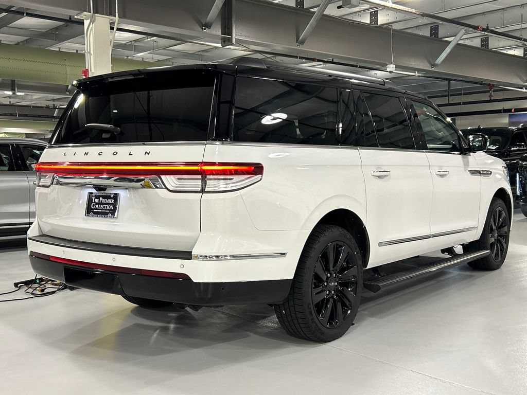Certified 2023 Lincoln Navigator L Black Label AWD/4WD image 2