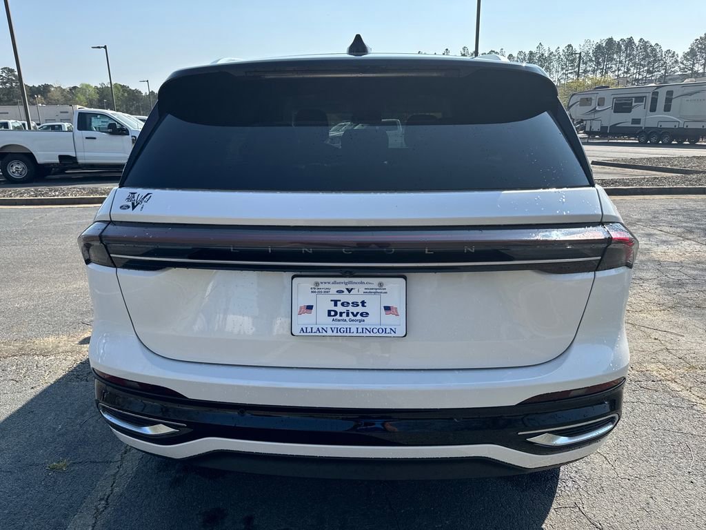 Used 2024 Lincoln Nautilus Reserve w/ Equipment Group 202A image 6