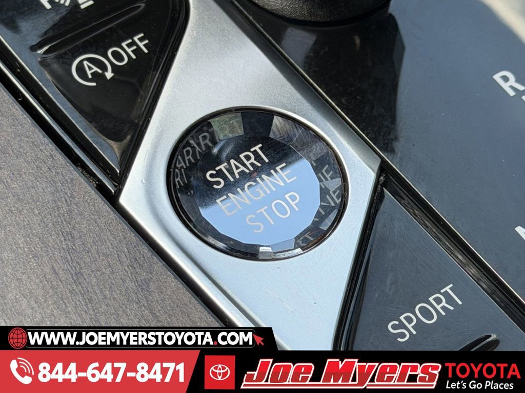 Used 2020 BMW X7 xDrive40i w/ Cold Weather Package image 23