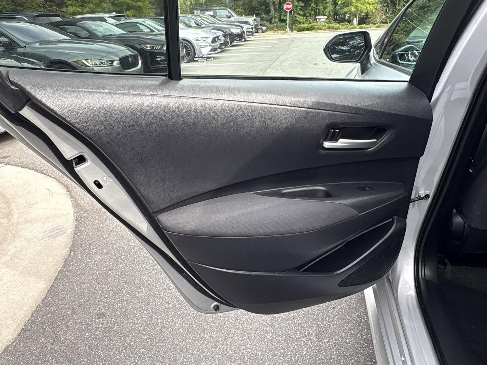 Used 2021 Toyota Corolla LE FWD image 21