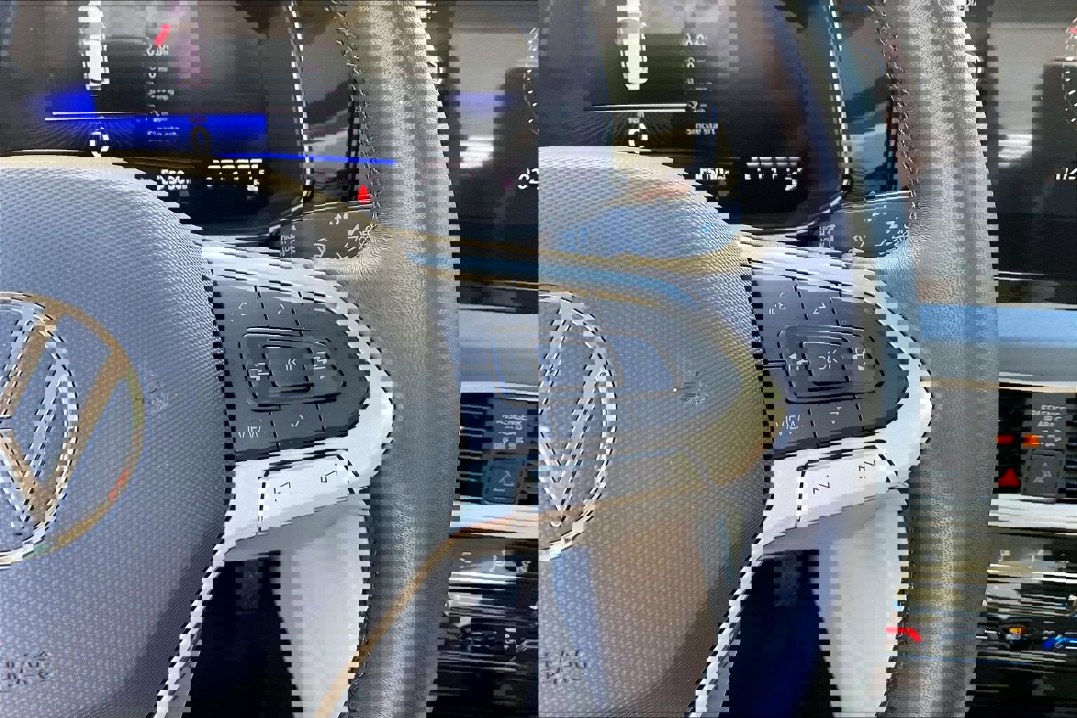 Certified 2025 Volkswagen Jetta SE w/ Black Wheel Package image 19