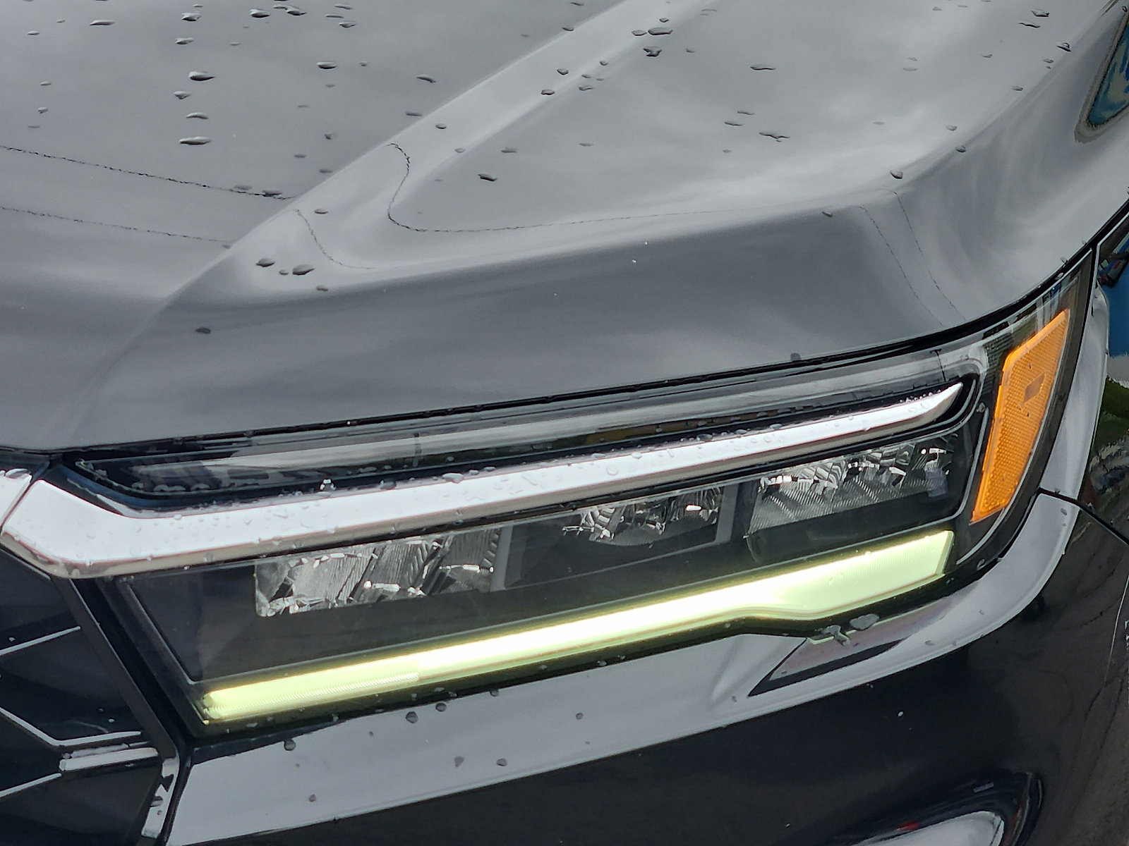 Used 2023 Honda Pilot Elite image 9