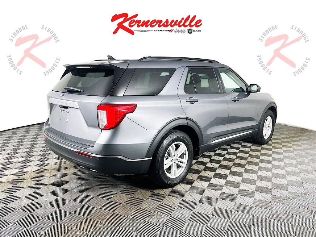 Used 2023 Ford Explorer XLT image 7