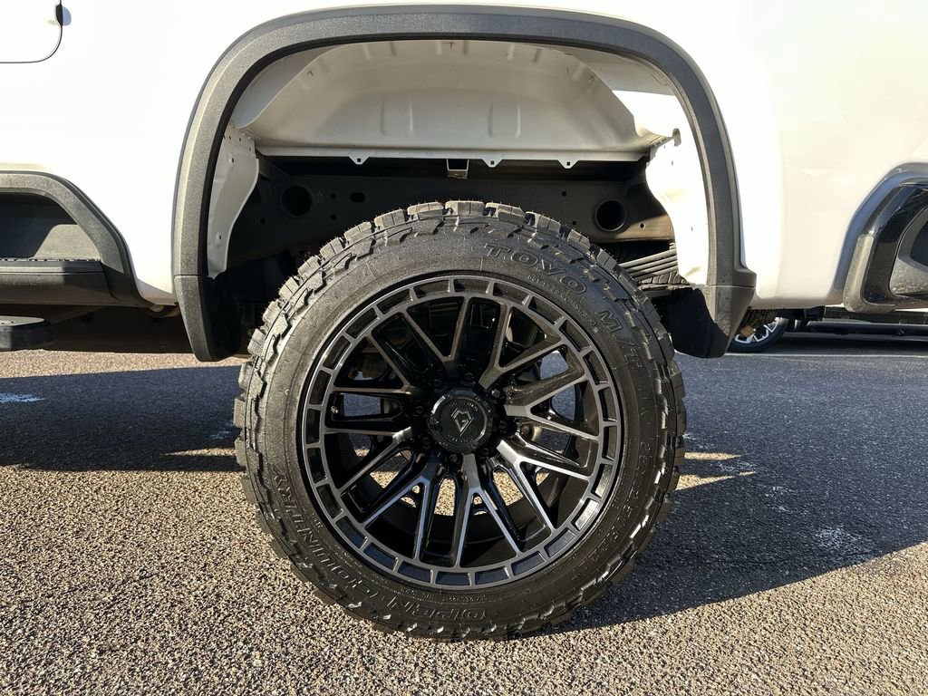 Used 2024 Chevrolet Silverado 2500 Custom image 31