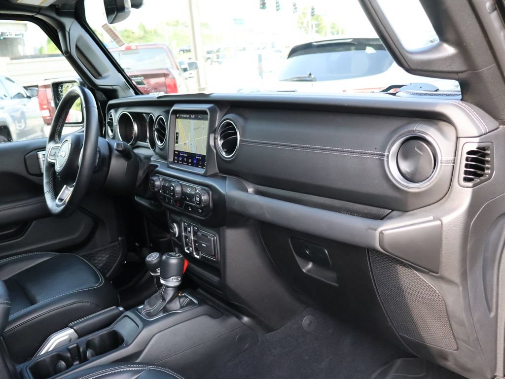 Used 2023 Jeep Wrangler Unlimited Sahara w/ LED Lighting Group AWD/4WD image 9