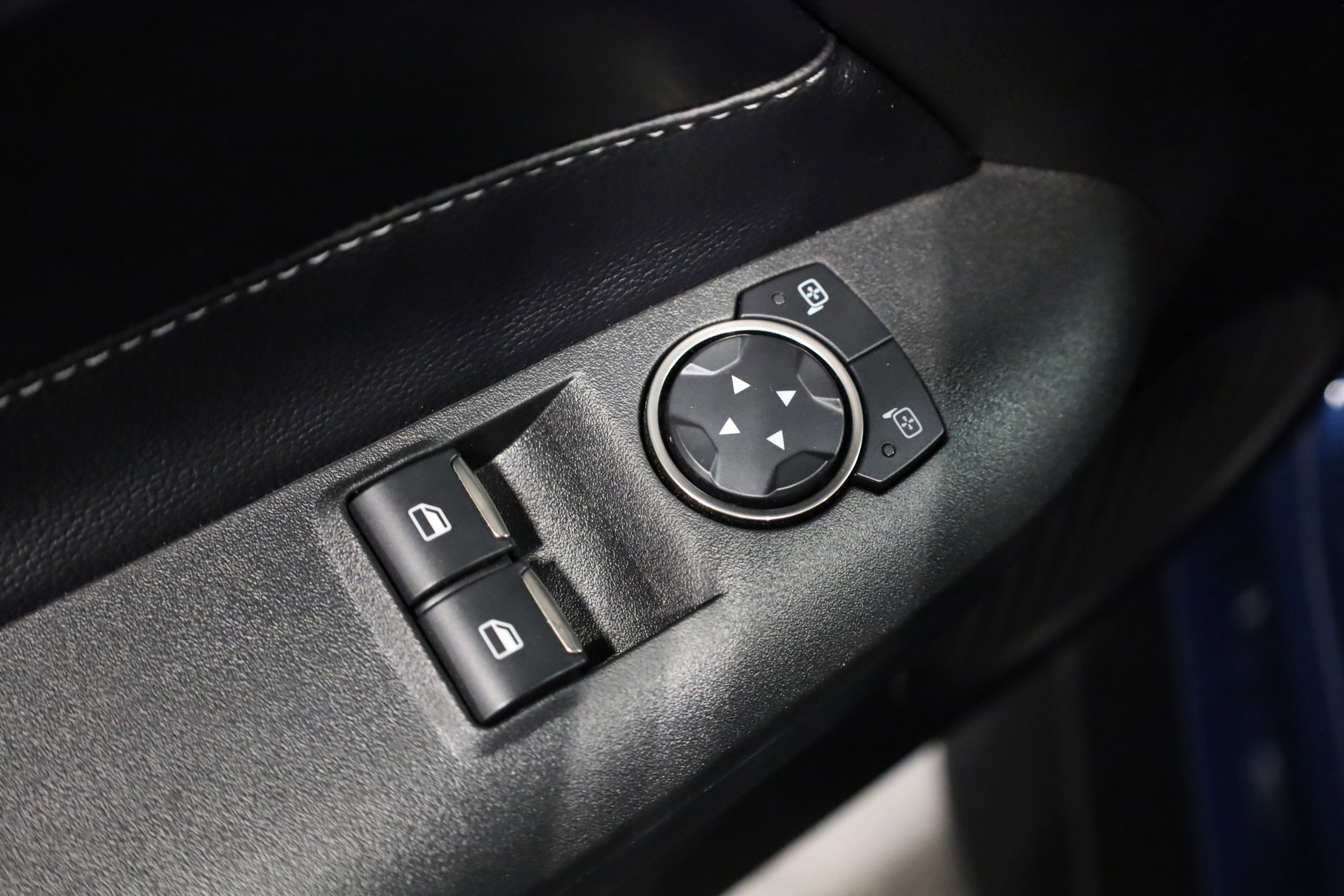 Used 2021 Ford Mustang Shelby GT500 w/ Carbon Fiber Track Pack image 16