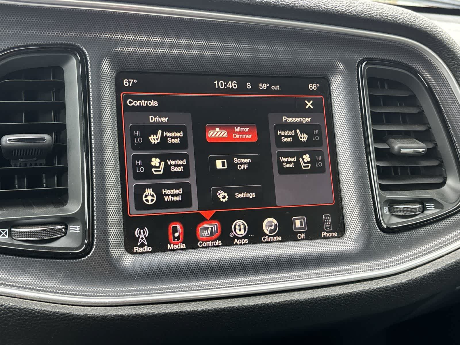Used 2015 Dodge Challenger SRT RWD image 16