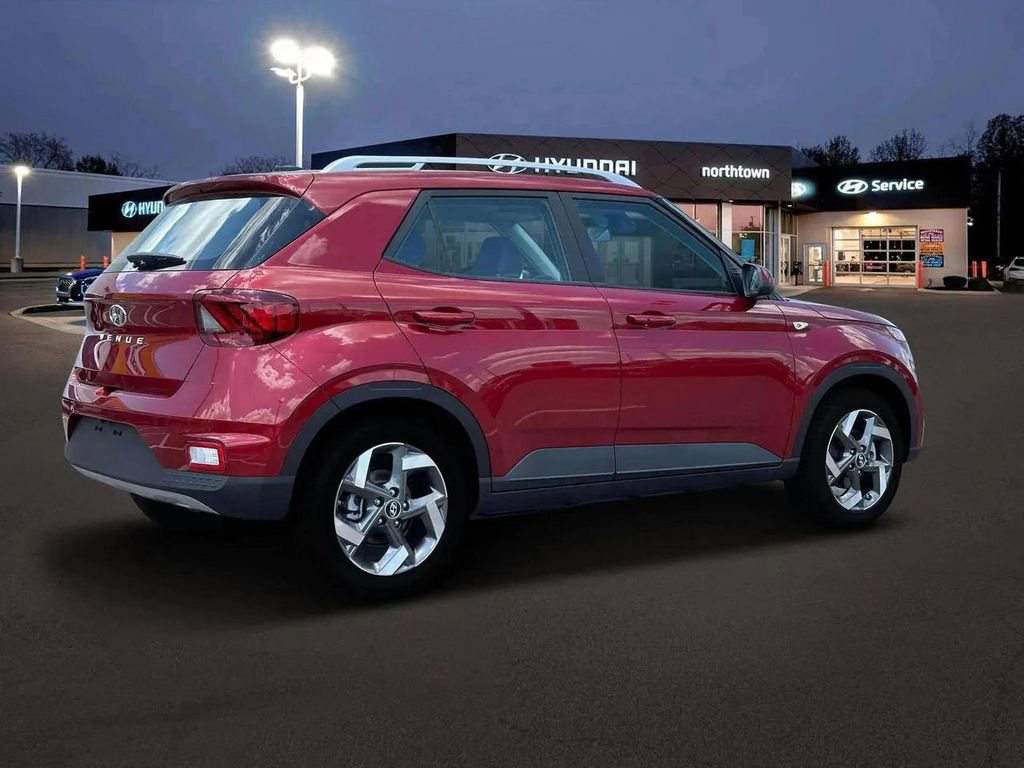 New 2025 Hyundai Venue Limited image 8