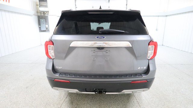 Used 2021 Ford Explorer XLT w/ Equipment Group 202A image 8