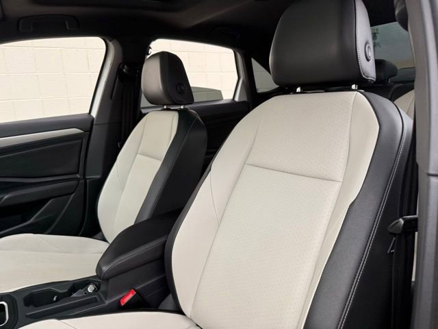 Used 2019 Volkswagen Jetta R-Line FWD image 5