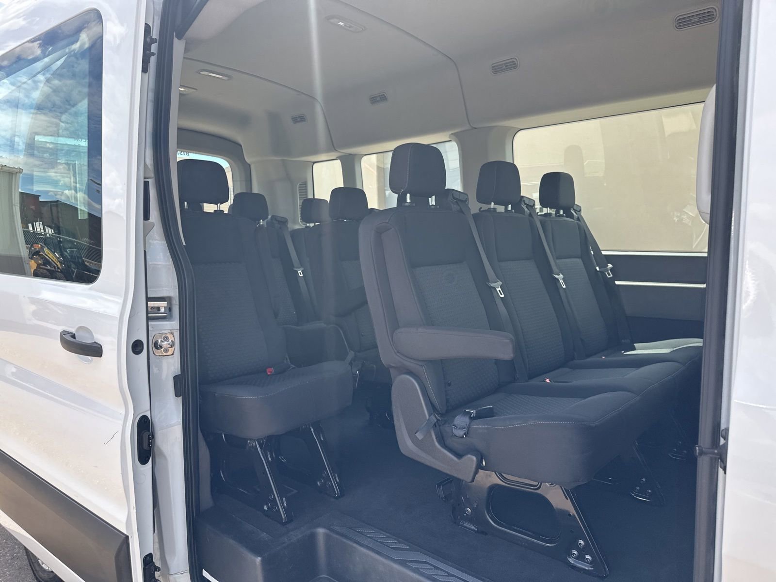 Used 2023 Ford Transit 350 XLT RWD image 21