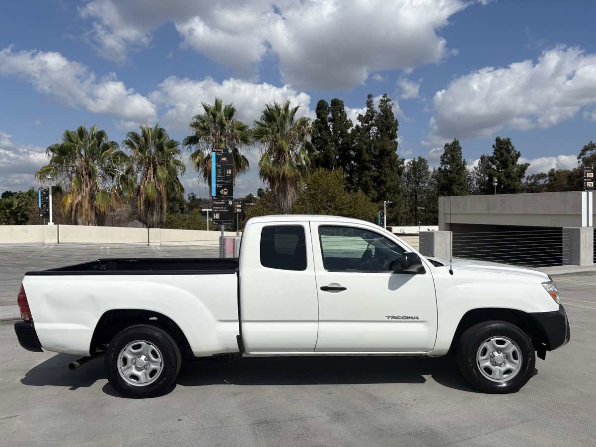 Used 2015 Toyota Tacoma 2WD Access Cab image 29