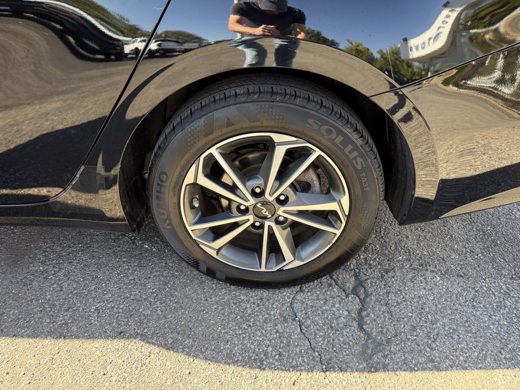 Used 2023 Kia Forte LXS w/ LXS Technology Package image 29