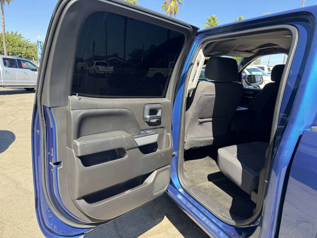 Used 2018 Chevrolet Silverado 1500 LT w/ All Star Edition image 24