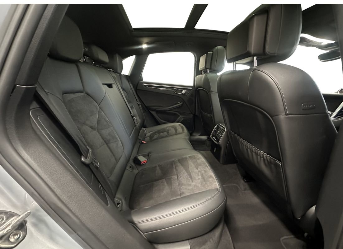 Used 2017 Porsche Macan image 17