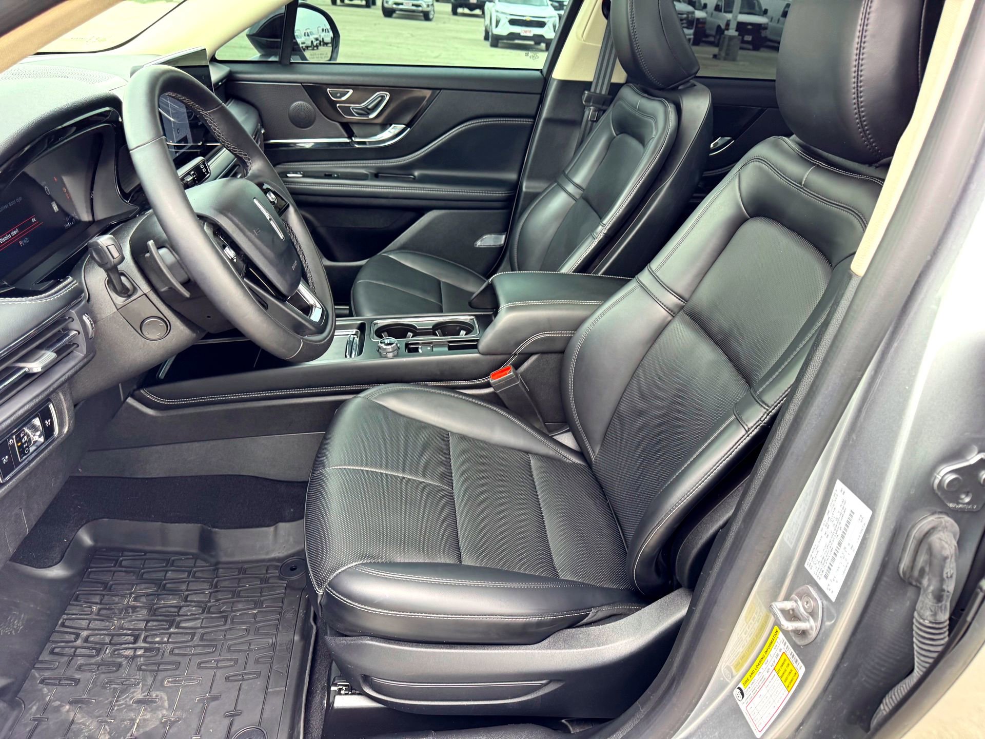 Used 2024 Lincoln Corsair FWD w/ Equipment Group 101A image 12