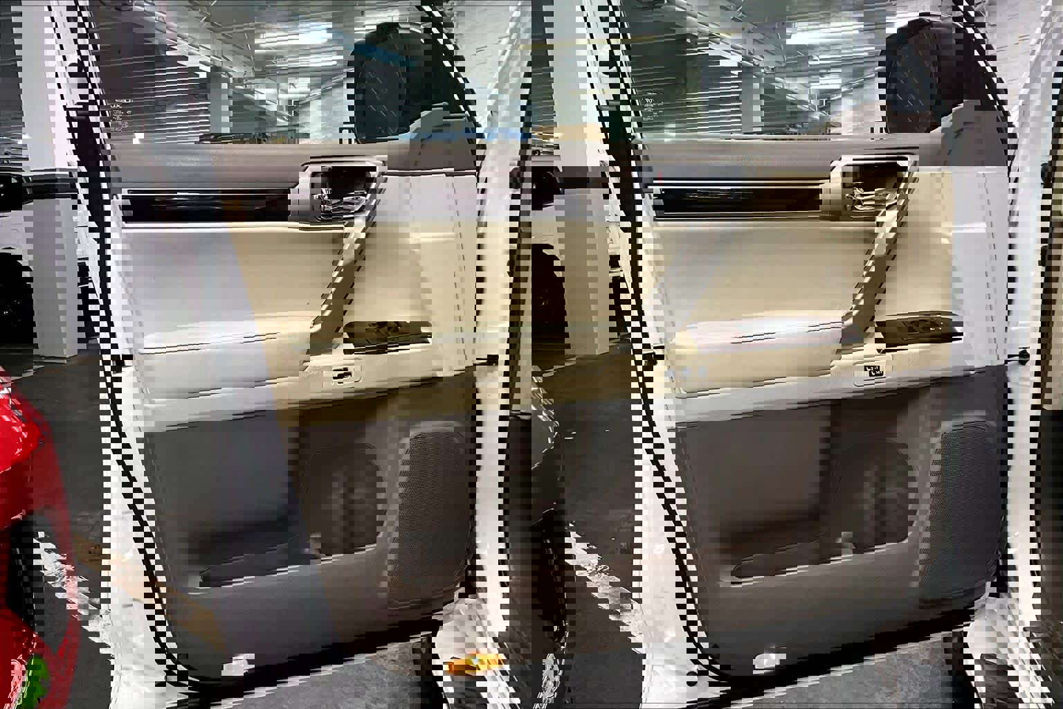 Used 2016 Lexus GX 460 Luxury w/ Preferred Accessory Package AWD/4WD image 21