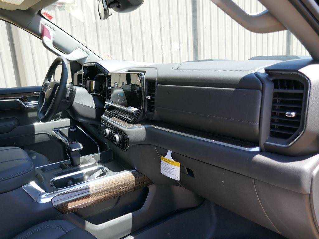 New 2026 Chevrolet Silverado 1500 LT Trail Boss w/ LT Trail Boss Premium Package AWD/4WD image 11