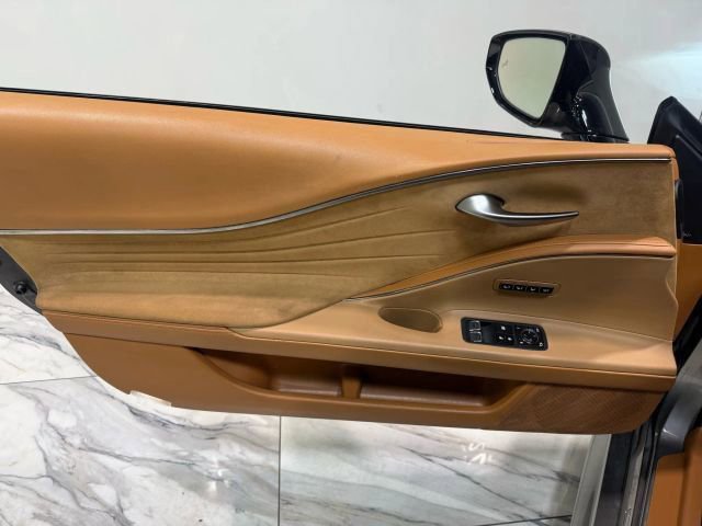 Used 2018 Lexus LC 500h w/ Touring Package image 62