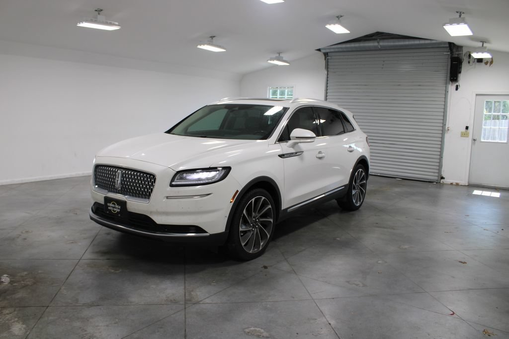 Used 2023 Lincoln Nautilus Reserve w/ Equipment Group 201A FWD image 4