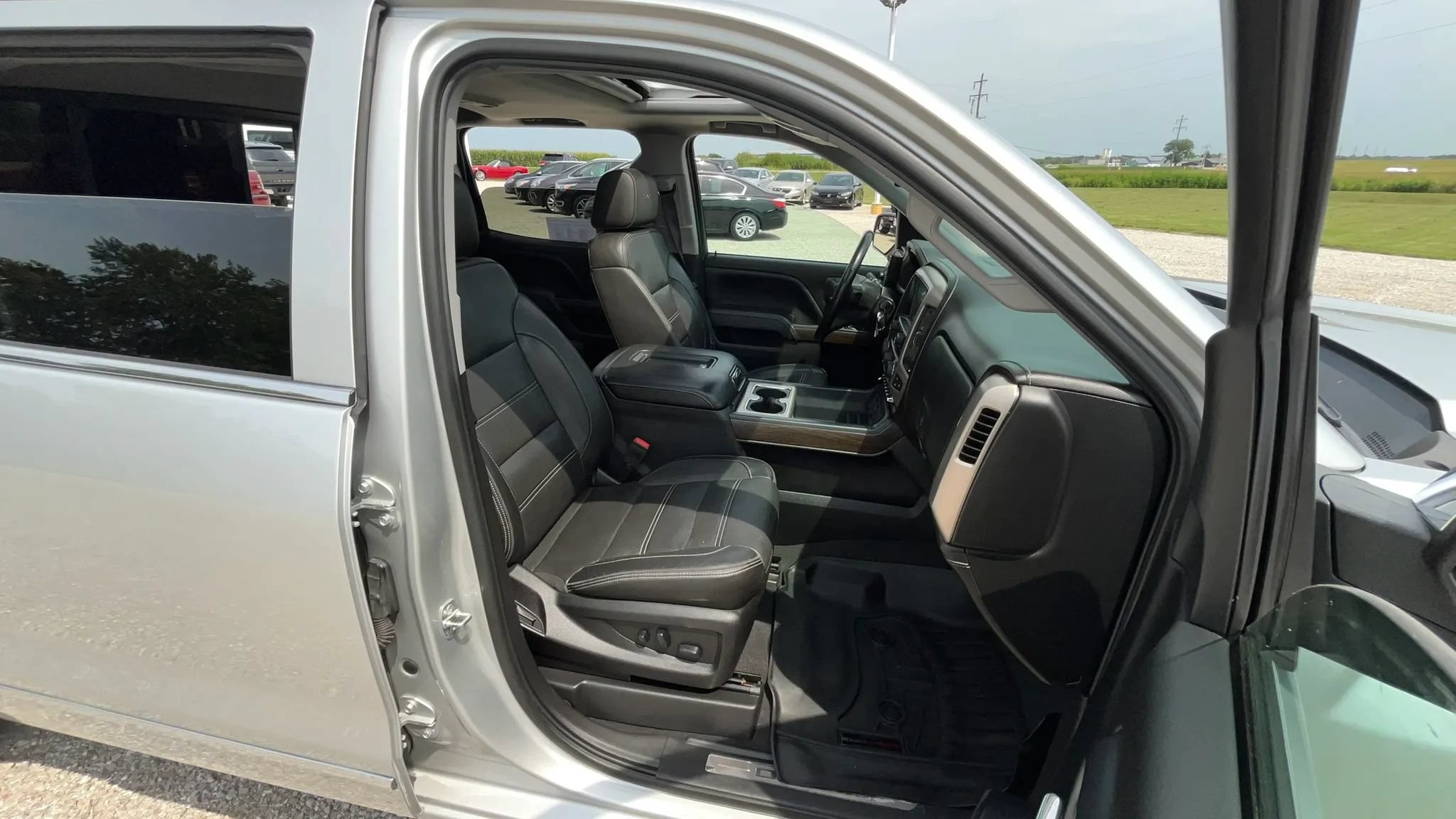Used 2018 GMC Sierra 1500 Denali w/ Denali Ultimate Package AWD/4WD image 10