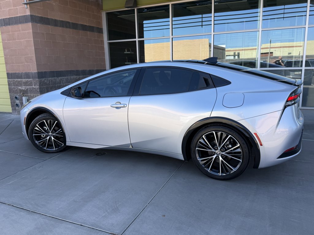 Used 2024 Toyota Prius Limited FWD image 5