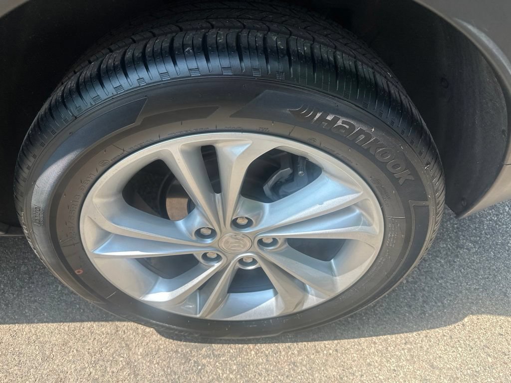 Used 2023 Buick Encore GX Preferred w/ Cold Weather Comfort Package FWD image 27