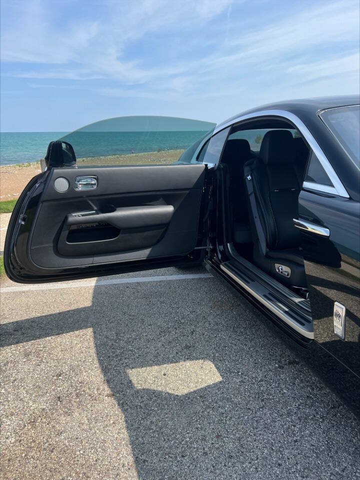 Used 2016 Rolls-Royce Wraith RWD image 13