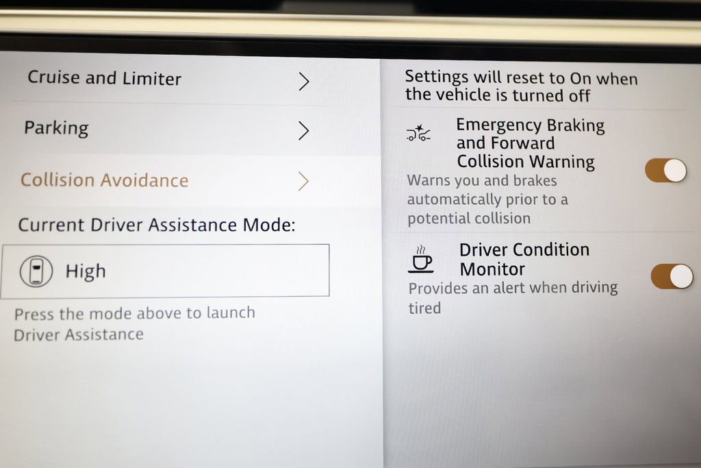 Used 2025 Land Rover Range Rover SE image 35