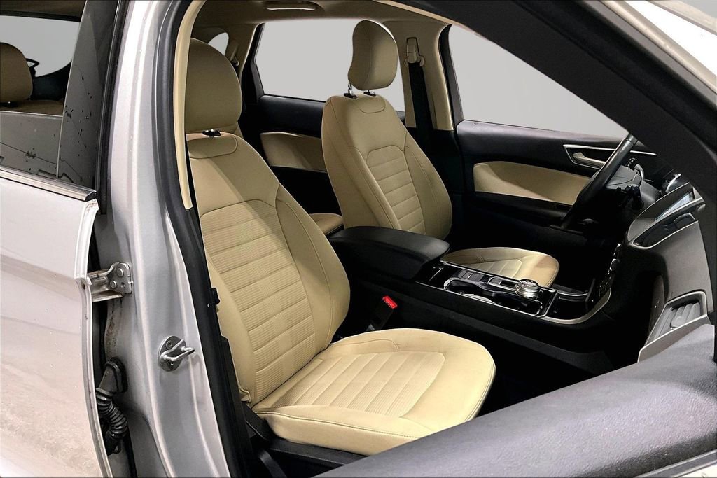 Used 2019 Ford Edge SEL AWD/4WD image 28