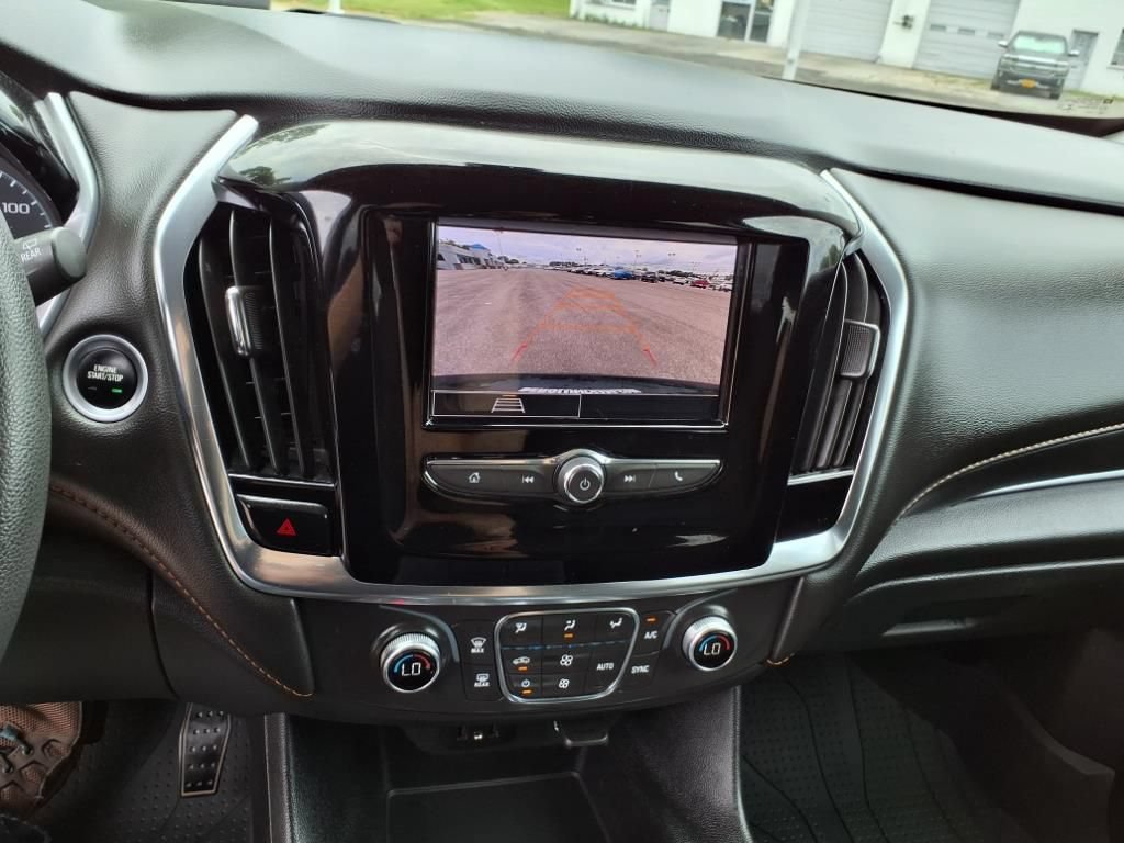 Used 2021 Chevrolet Traverse LS AWD/4WD image 24
