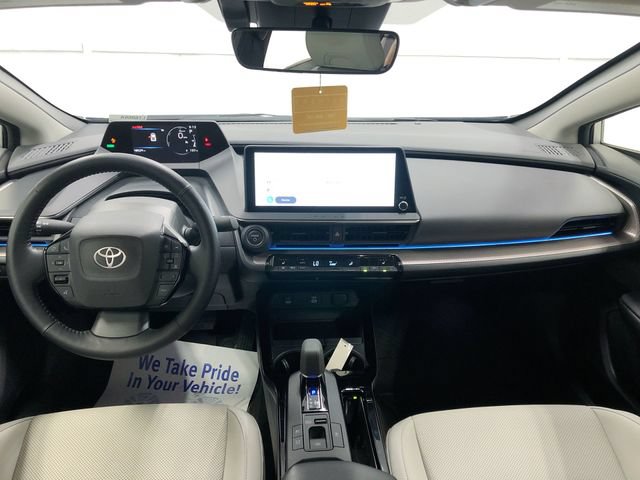 Used 2024 Toyota Prius XLE FWD image 15