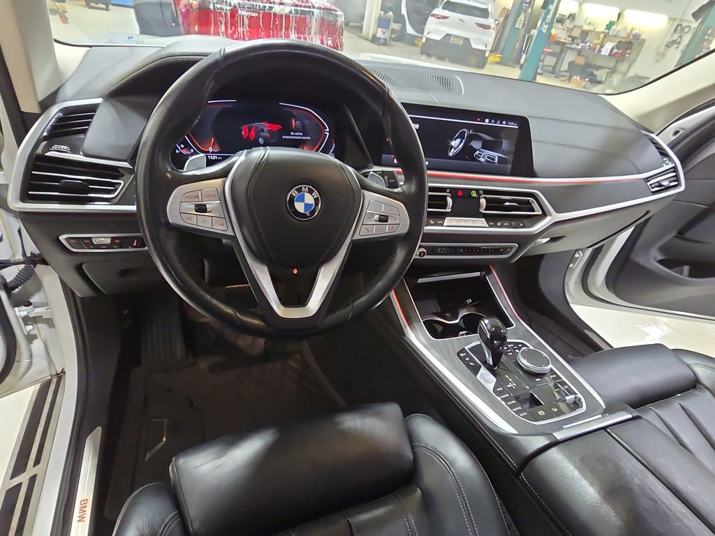 Used 2022 BMW X7 xDrive40i w/ Premium Package image 19