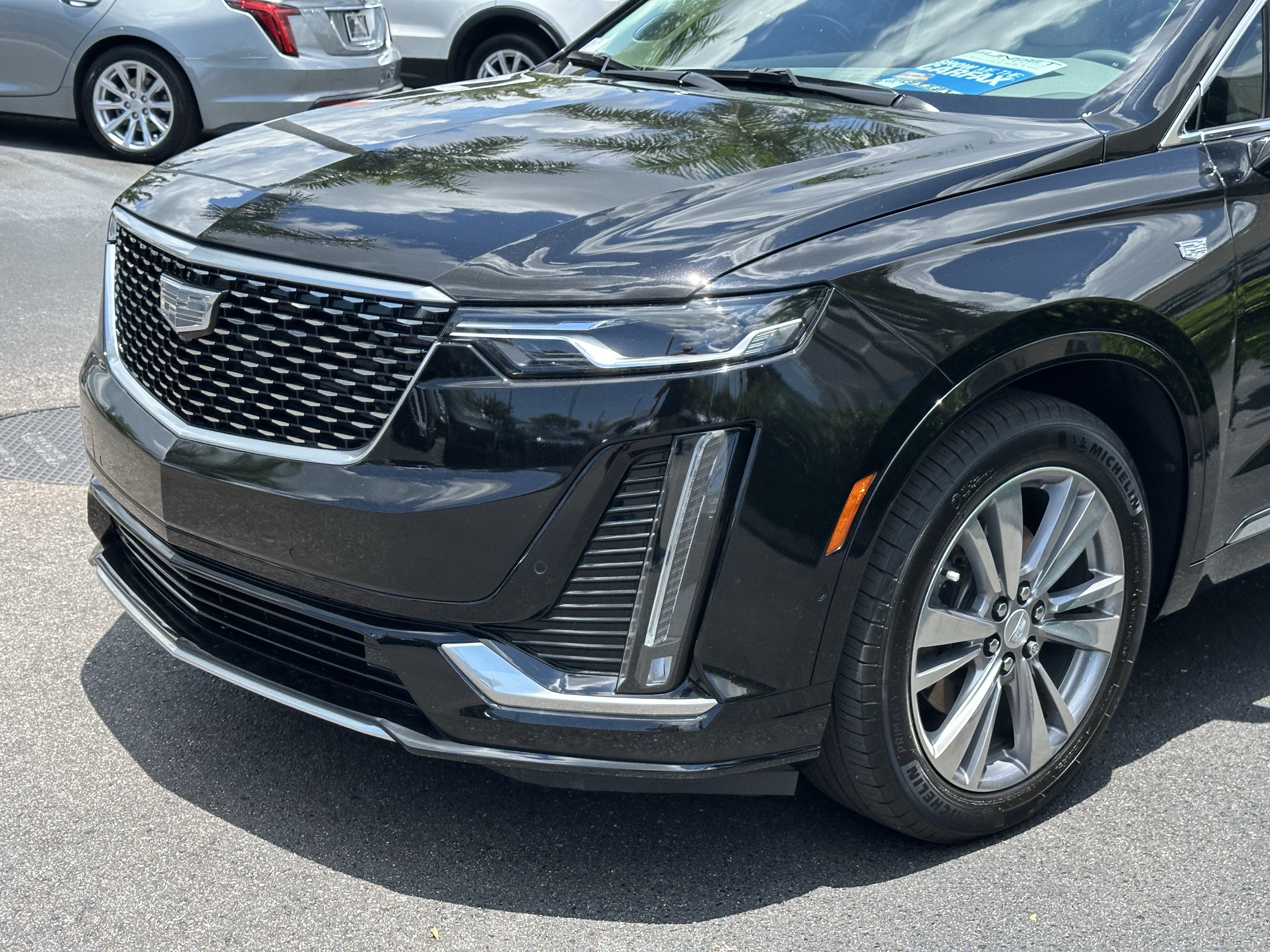 Certified 2023 Cadillac XT6 Premium Luxury w/ Technology Package FWD image 7
