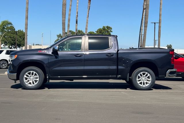 Used 2022 Chevrolet Silverado 1500 LT AWD/4WD image 7