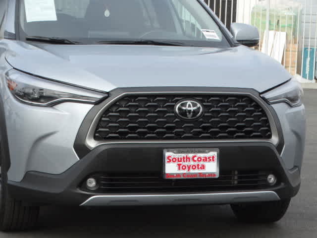 Certified 2023 Toyota Corolla Cross XLE image 4