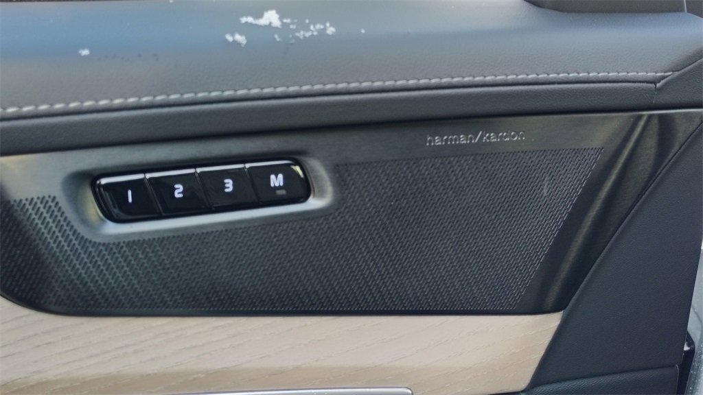 New 2026 Volvo XC90 B6 Plus image 9