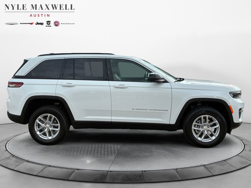New 2026 Jeep Grand Cherokee Laredo RWD image 17