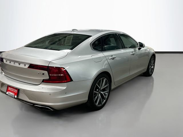 Used 2017 Volvo S90 T6 Momentum w/ Vision Package image 6