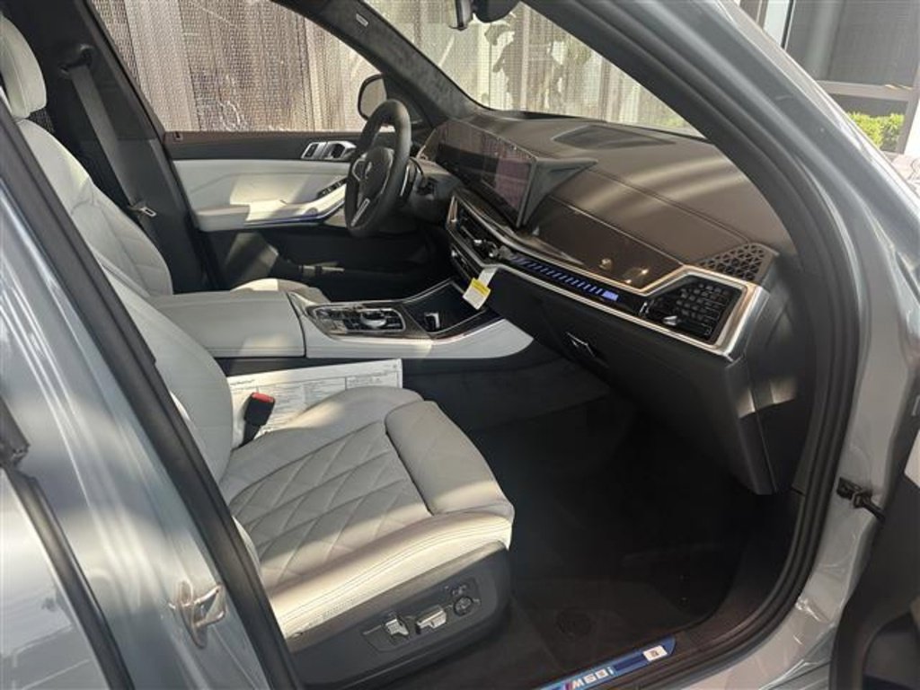 New 2026 BMW X5 M60i image 13