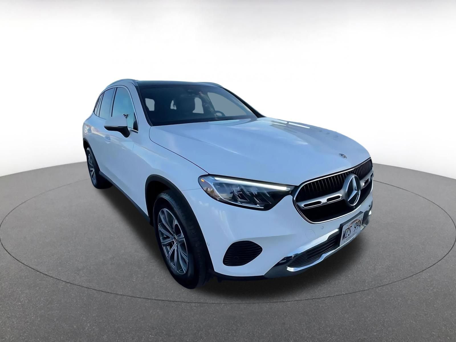 Used 2024 Mercedes-Benz GLC 300 4MATIC image 3